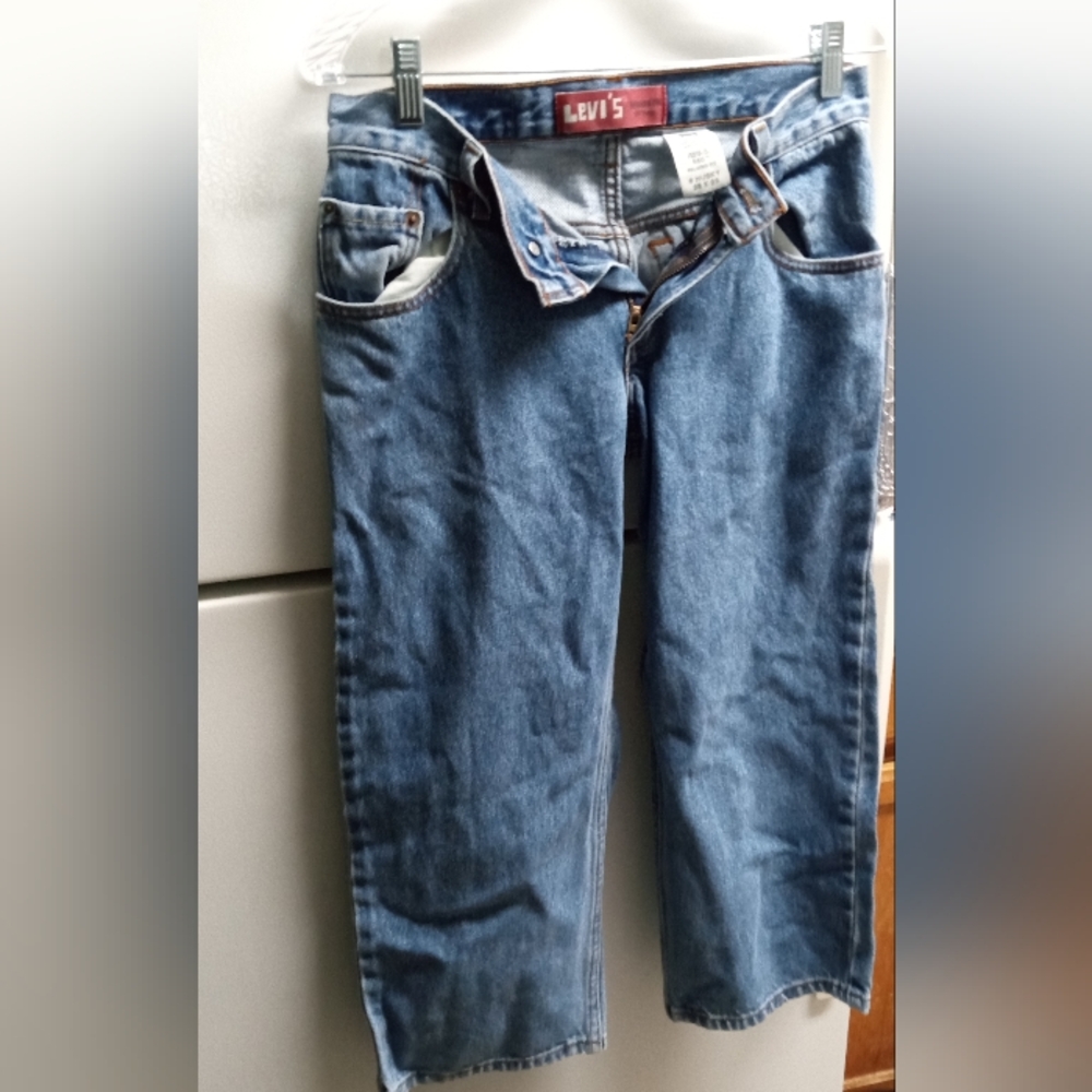 Levi's Husky Boy’s Medium Blue Relaxed Denim Jeans Women Jorts Bermuda Shorts - Picture 10 of 13